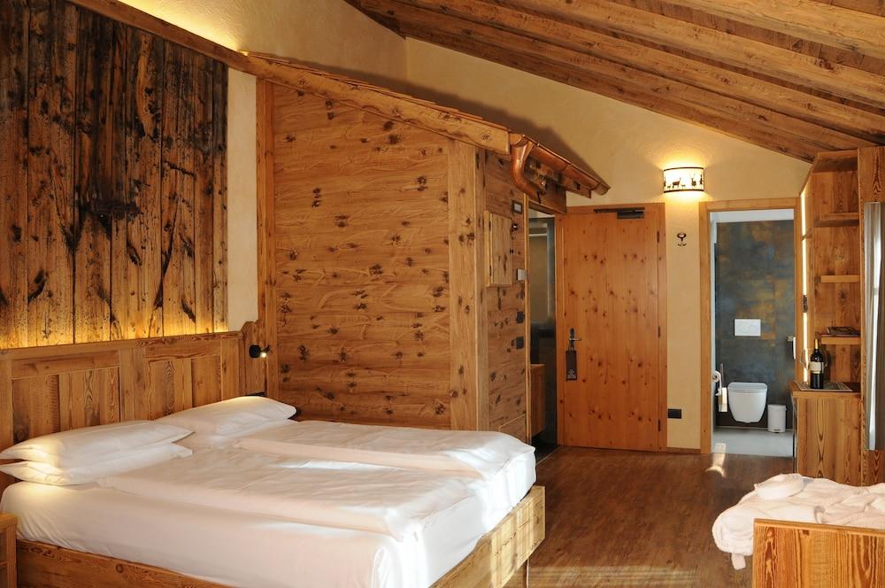 Hotel Helvetia Ливиньо Экстерьер фото