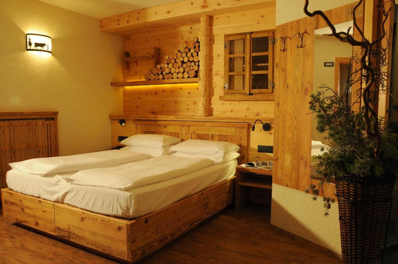 Hotel Helvetia Ливиньо Экстерьер фото
