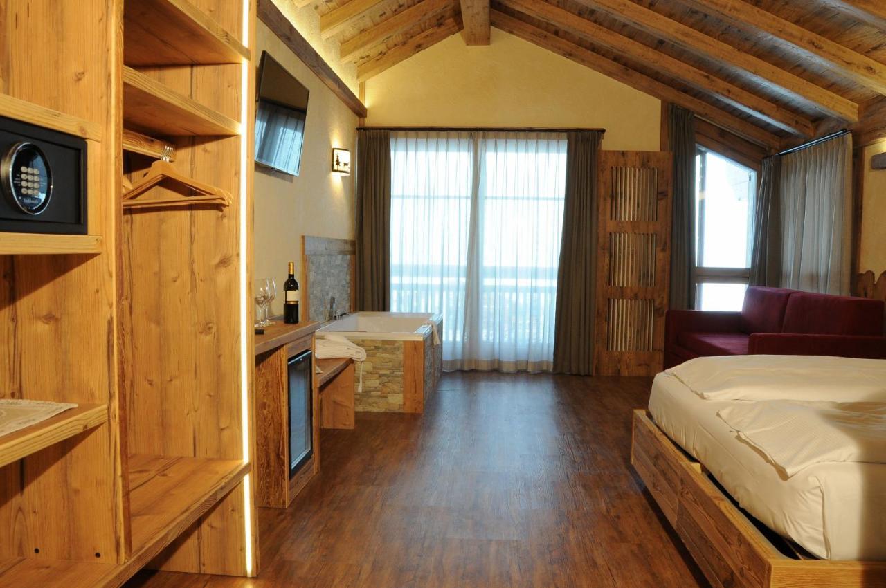 Hotel Helvetia Ливиньо Экстерьер фото