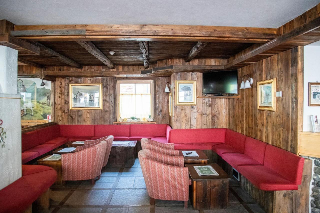Hotel Helvetia Ливиньо Экстерьер фото