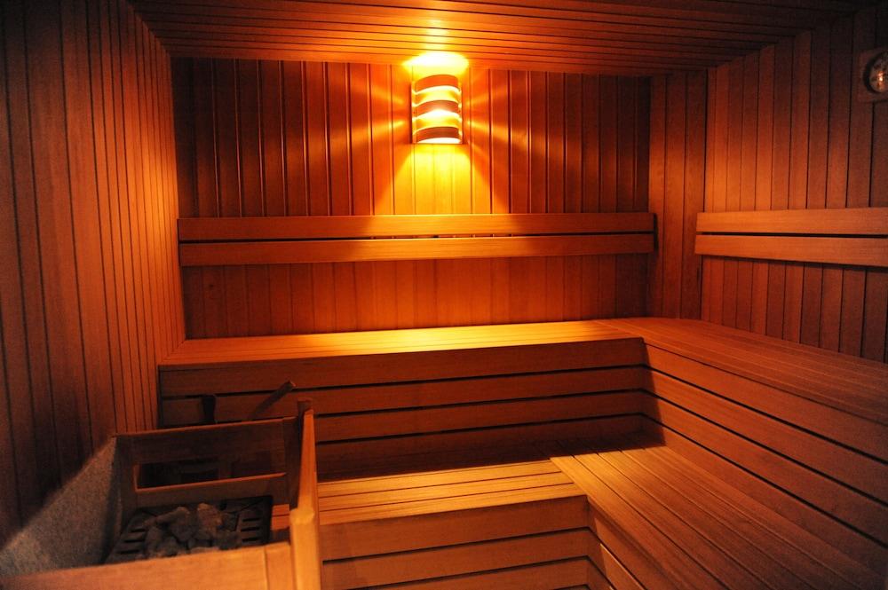 Hotel Helvetia Ливиньо Экстерьер фото